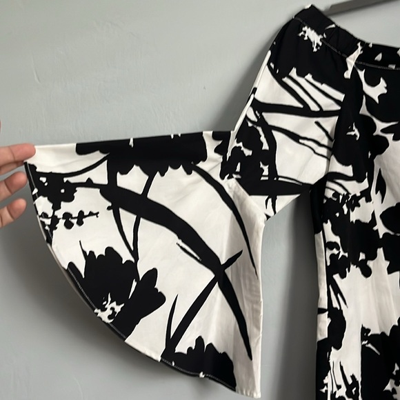 White House Black Market | Off the Shoulder Blouse - Picture 3 of 7